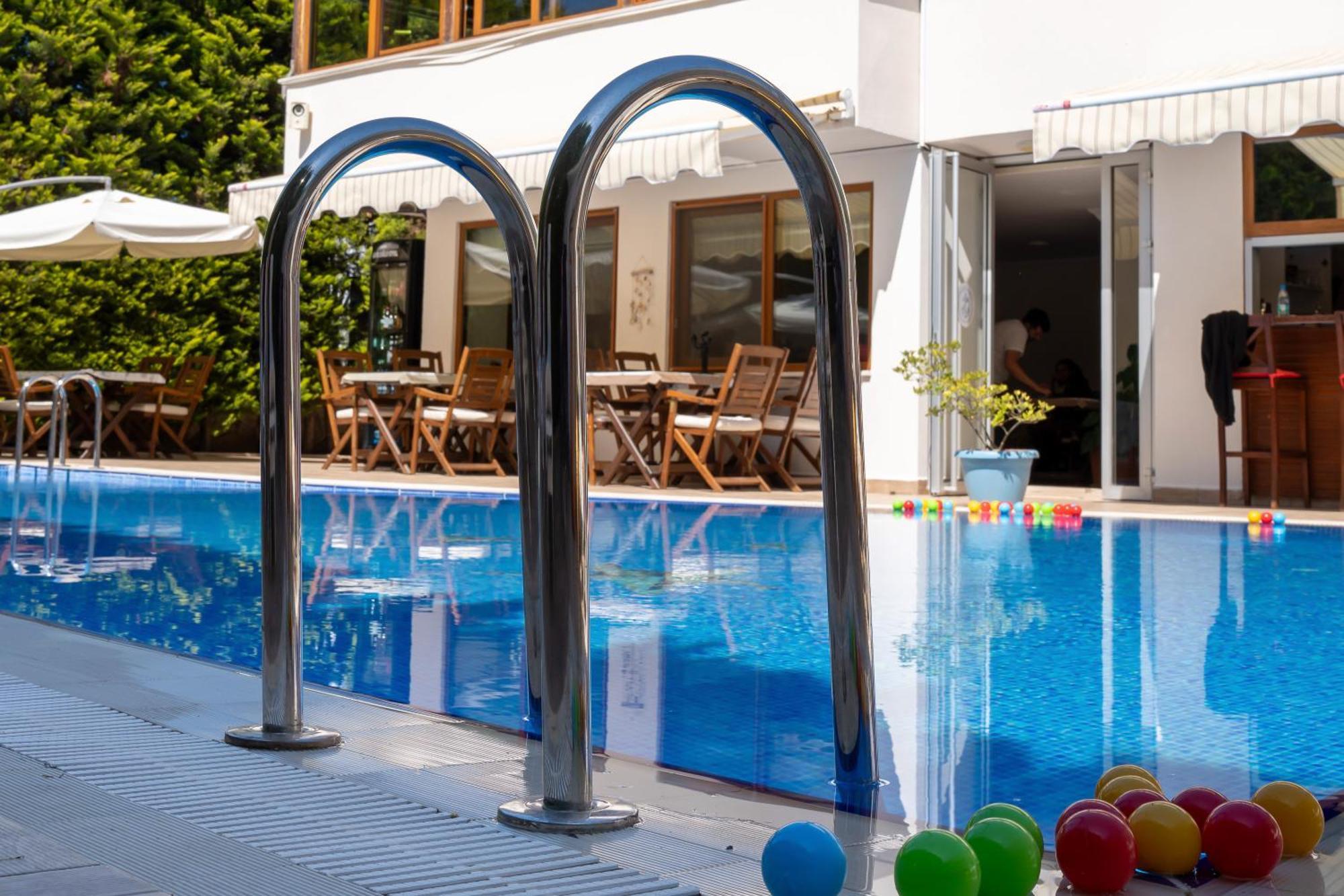Cunda Giritlioglu Otel Adult Only Ayvalı Eksteriør billede