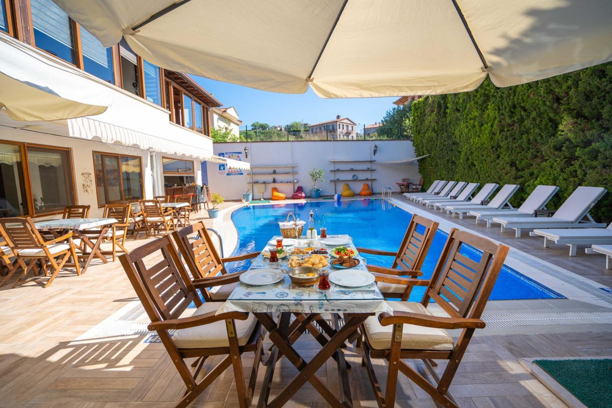 Cunda Giritlioglu Otel Adult Only Ayvalı Eksteriør billede