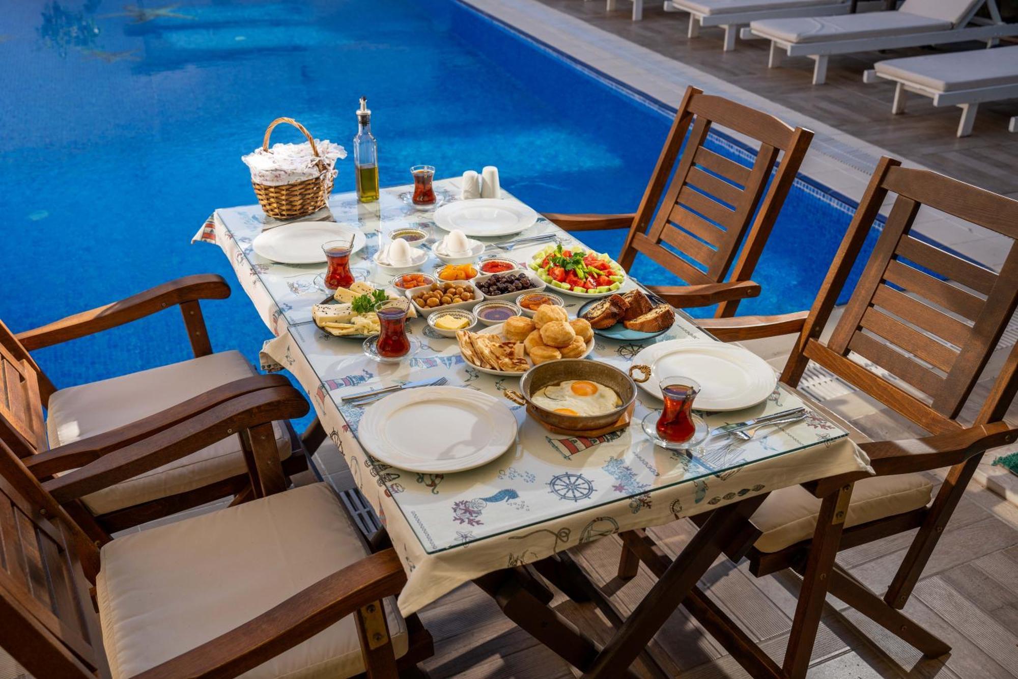 Cunda Giritlioglu Otel Adult Only Ayvalı Eksteriør billede